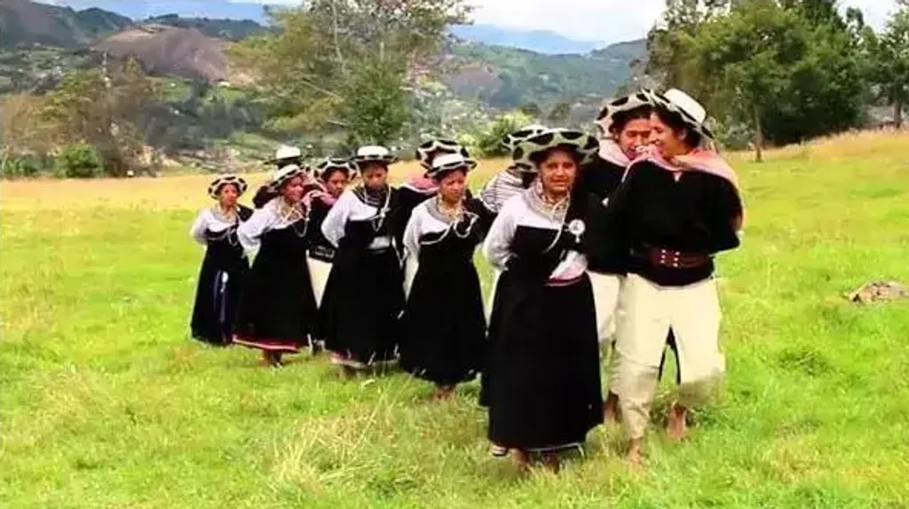 Traje de Negros - Alquiler en tienda - Sierra
