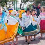 Desfile tradicional ecuatriano